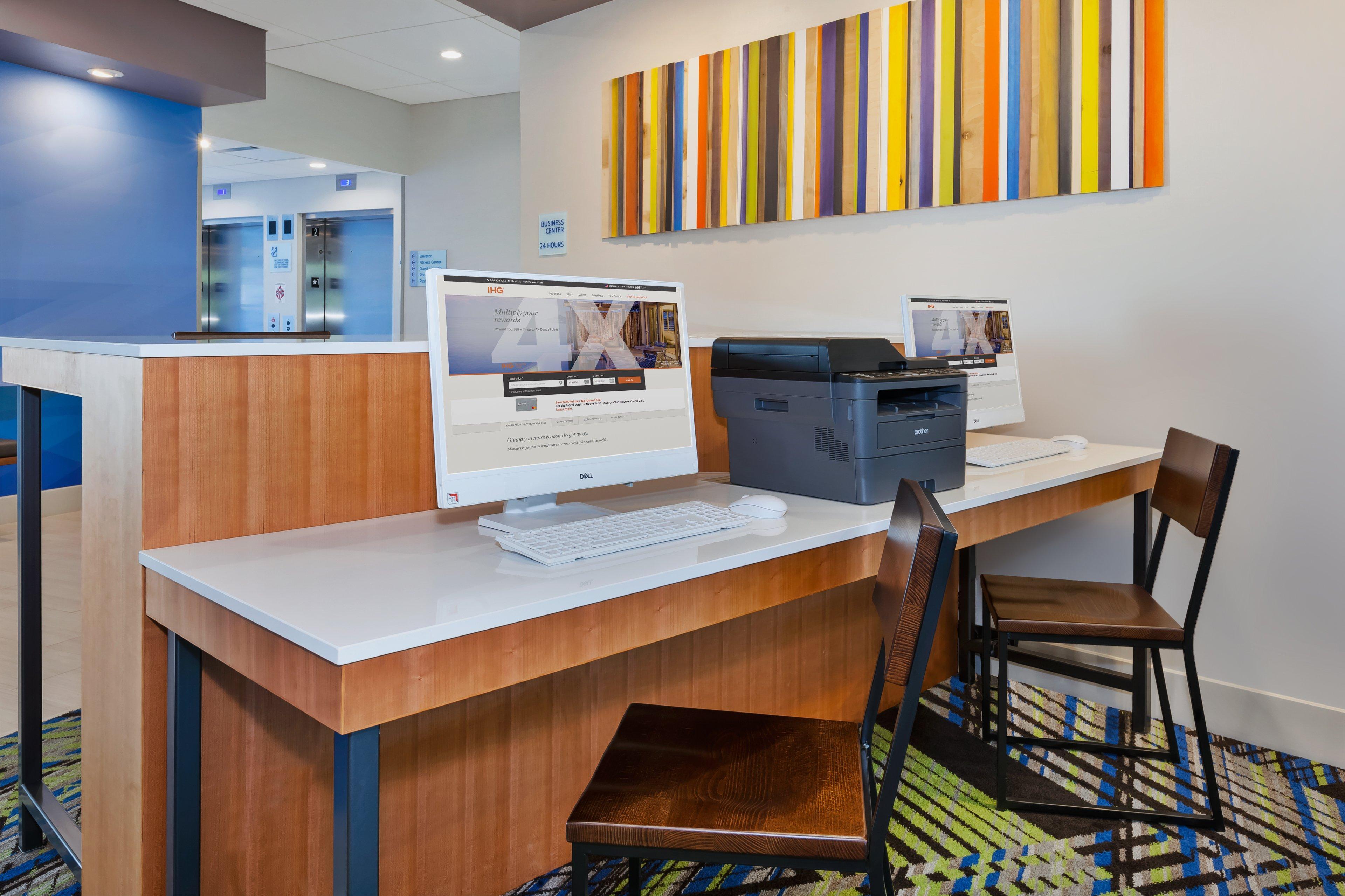 Holiday Inn Express & Suites - Grand Rapids Airport - South By Ihg Exterior photo