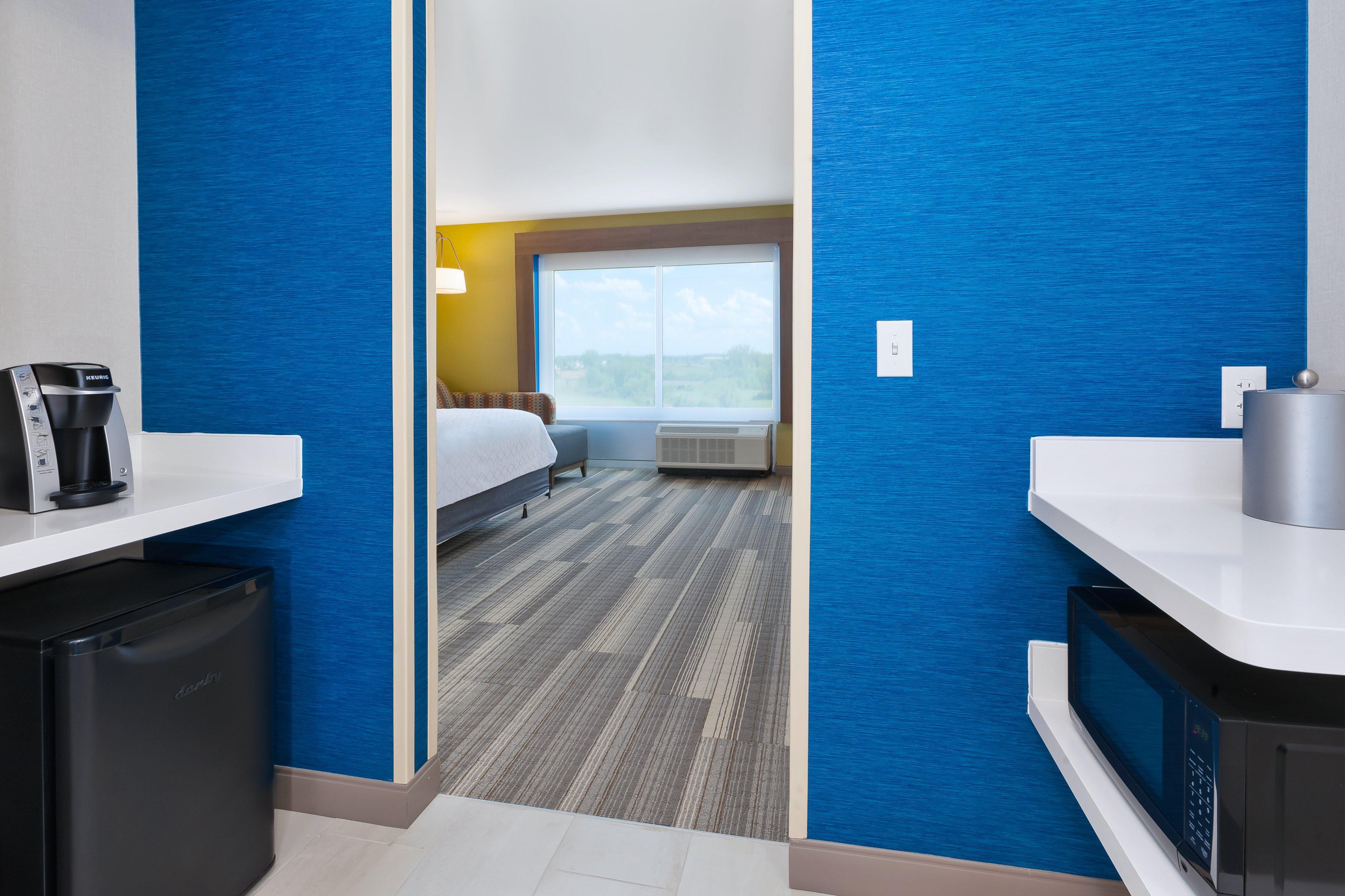 Holiday Inn Express & Suites - Grand Rapids Airport - South By Ihg Exterior photo